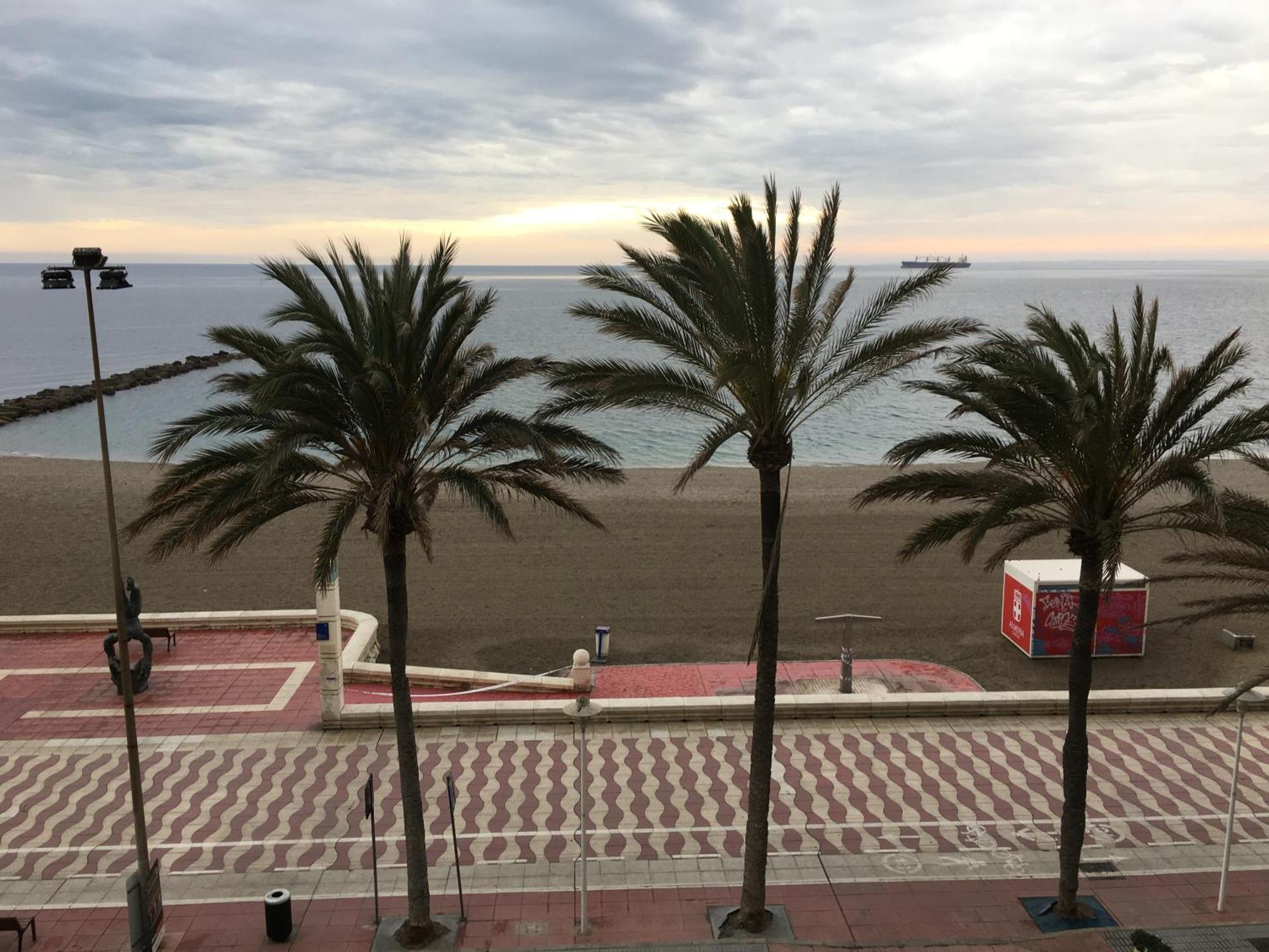 Apartamento 1ª Linea De Mar Almeria Ngoại thất bức ảnh